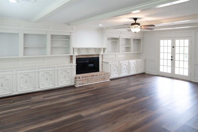 Building Photo - 16611 Brenton Oaks Dr
