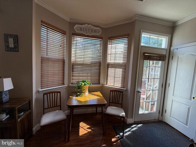 Building Photo - 308 Quinton Oaks Cir