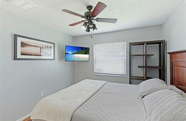Building Photo - 7316 Caladesia Dr