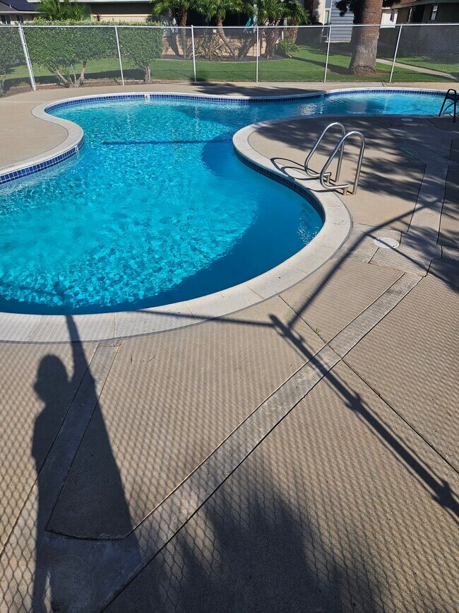 Building Photo - 2570 College Ln