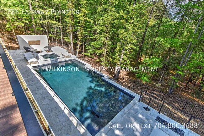 Building Photo - 786 Fairway Point Dr