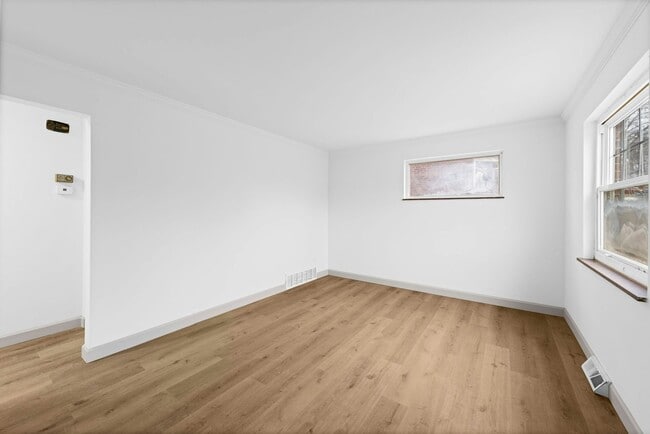 Building Photo - 4769 Hardwick Dr