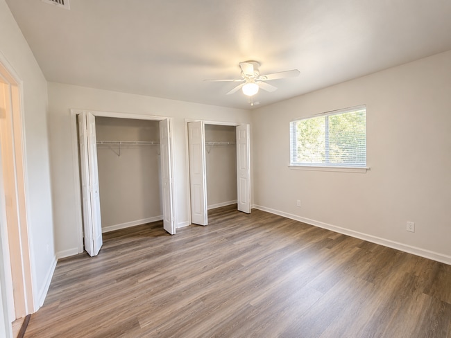 Building Photo - COZY 3 bed 2 bath lehigh