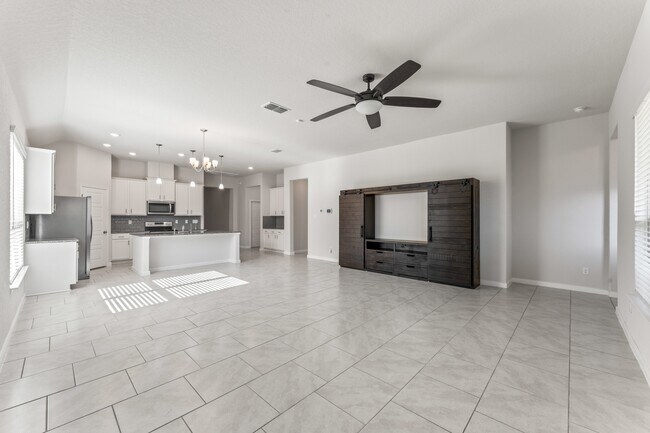 Building Photo - 229 Stag Way