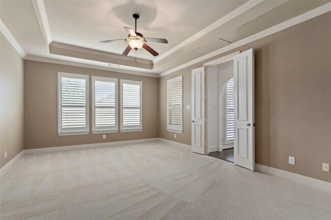 Building Photo - 921 Pine Burst Dr