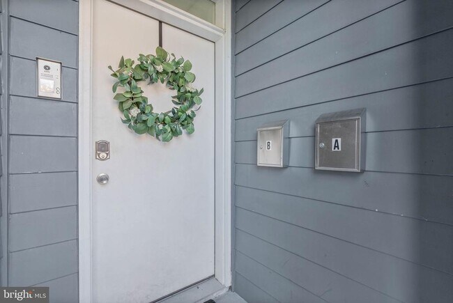 Building Photo - 1753 N Marshall St