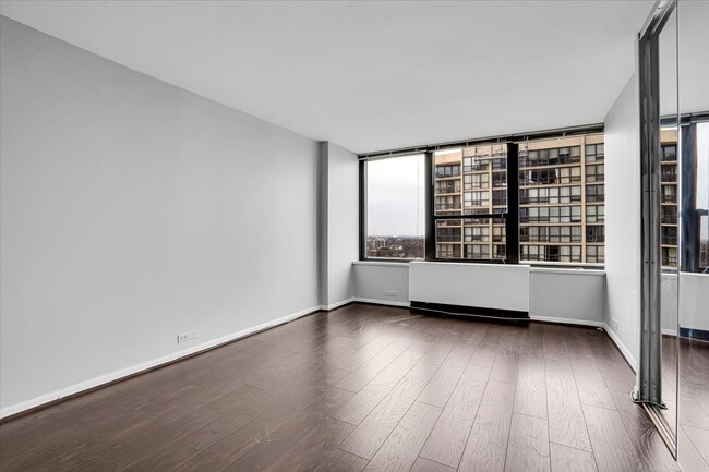 Building Photo - 1560 N Sandburg Terrace