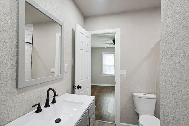 Building Photo - Location, Light & Lifestyle! 3-Bedroom Tulsa Beauty Near TU!