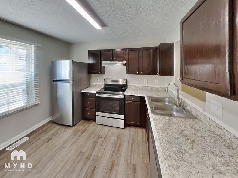 Building Photo - 1106 Lady Banks Dr