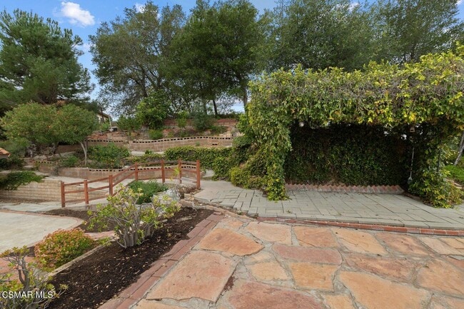 Building Photo - 822 Rim Crest Dr