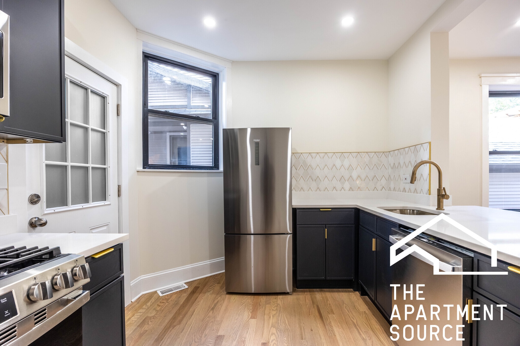 Building Photo - 4638 N Hamilton Ave