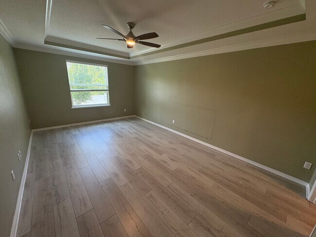 Building Photo - 3 Bed / 2 Bath Home w/ Solar Panels!