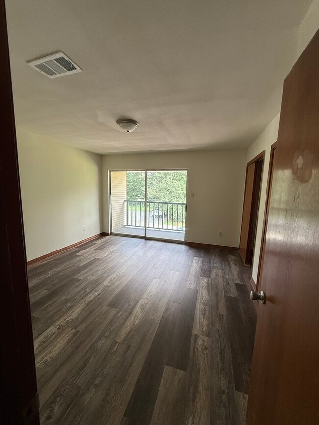 Building Photo - 1572 Savannah Dr