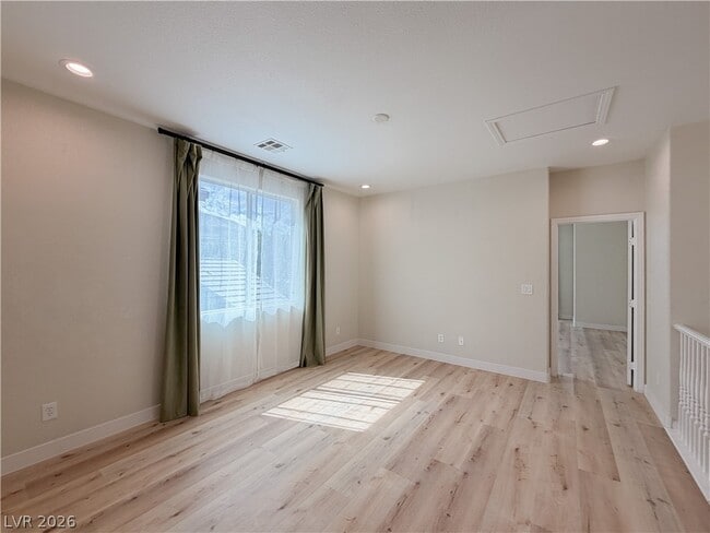 Building Photo - 10150 W Glen Aire Ave