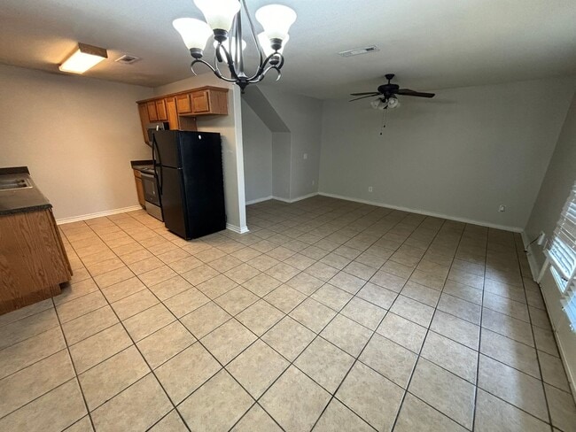 Building Photo - Valley View Estates Farmington! COMING SOON!