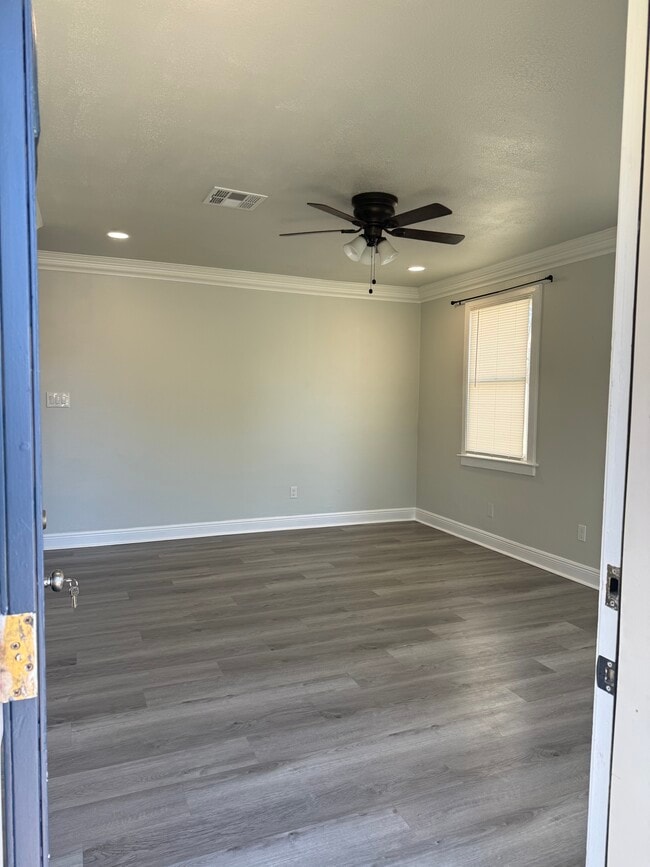 Building Photo - 1600 Maryland Ave