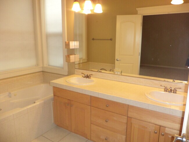 Building Photo - Ranch Home w/ Oversized Double Garage & Landscaping Included!