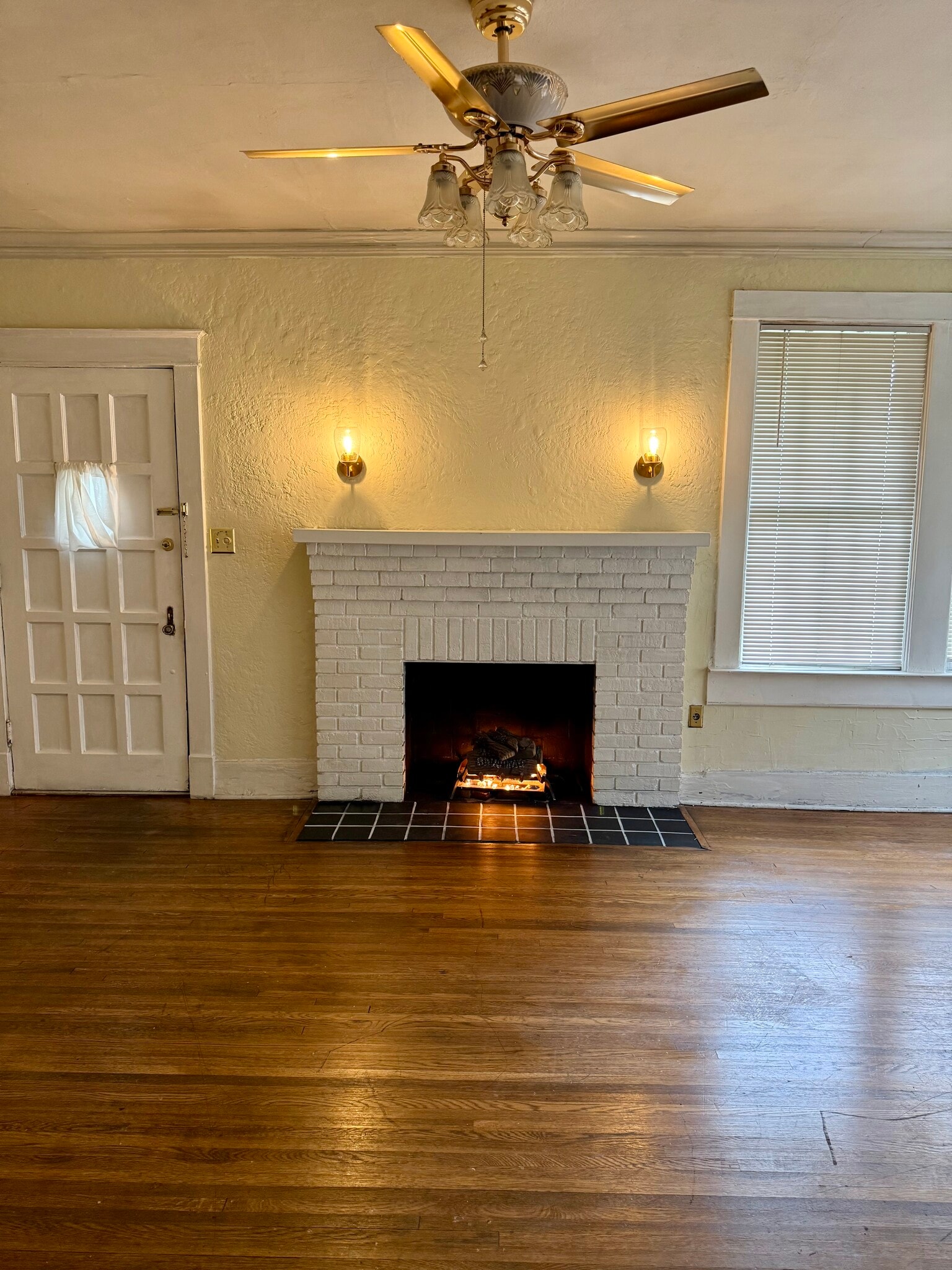 Building Photo - 2100 University Cir