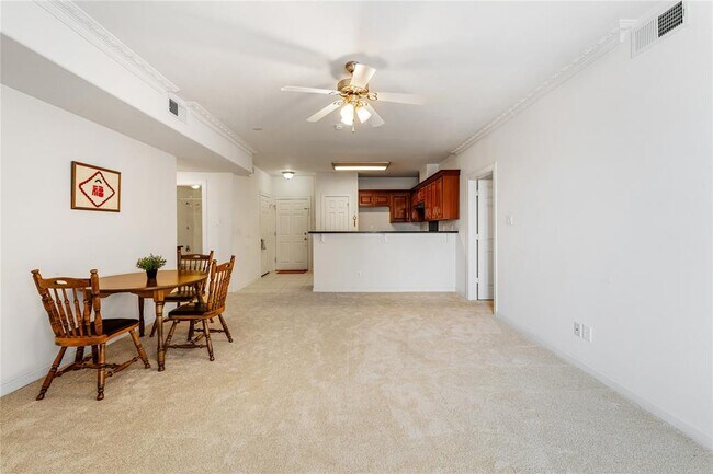 Building Photo - 6655 W Sam Houston Pkwy S