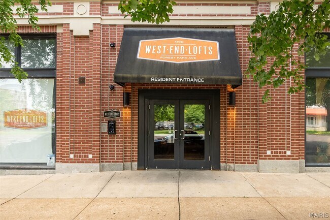 Building Photo - 4100 Forest Park Ave