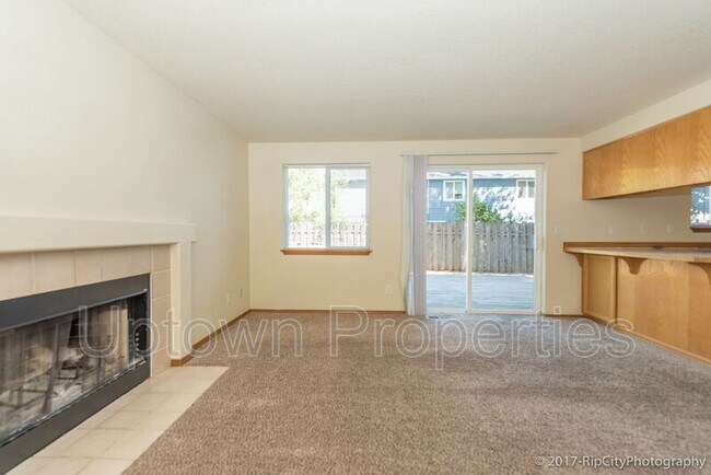 Building Photo - 978 SW 208th Pl