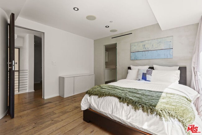 Building Photo - 11 Marine Terrace