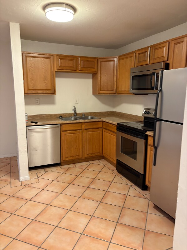 Building Photo - 3949-3933 33rd St