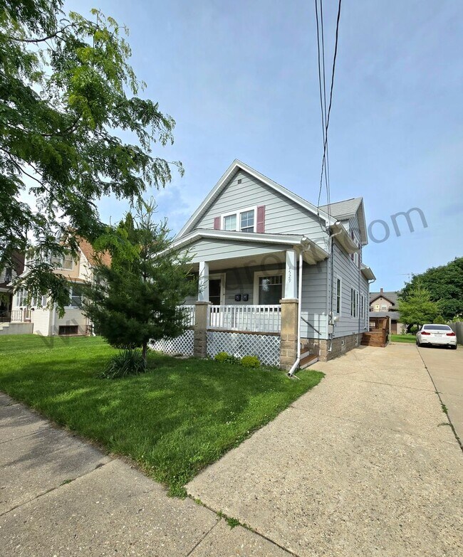 Primary Photo - 4529 18th Ave