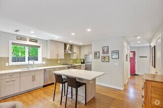 Building Photo - Prime Boulder Location | Secluded Yard | 2...