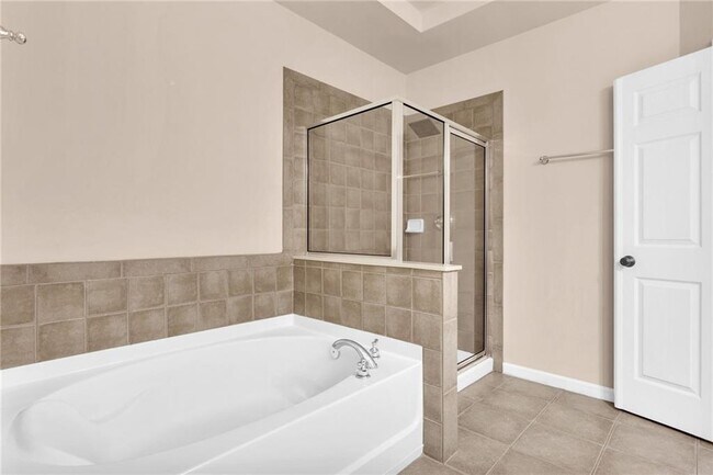 Building Photo - 5015 Hastings Terrace