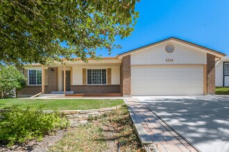 Building Photo - 4230 S Biscay Cir