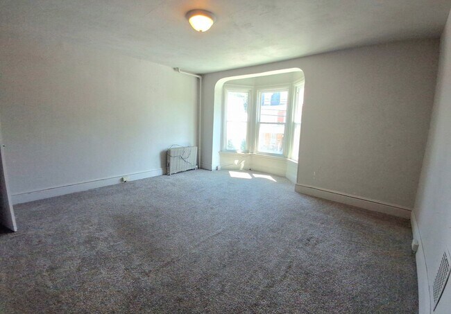 Building Photo - 959 E Philadelphia St