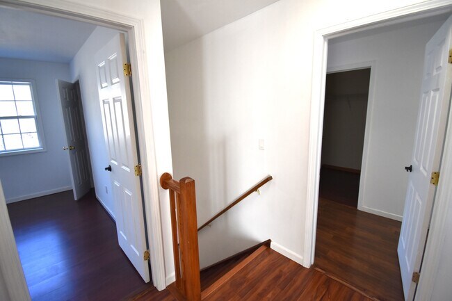 Building Photo - 89 Damascus Dr