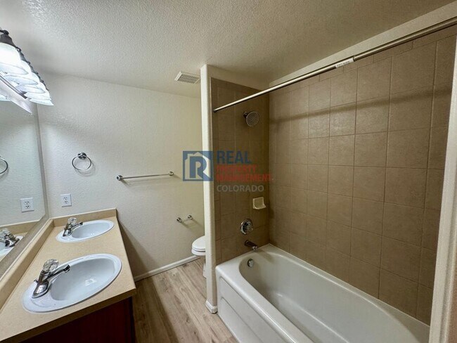 Building Photo - 838 S Kalispell Cir