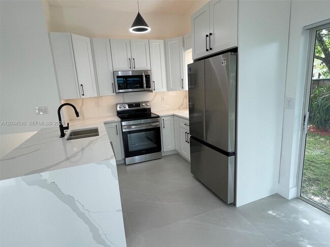 Building Photo - 3325 NW 79th Way