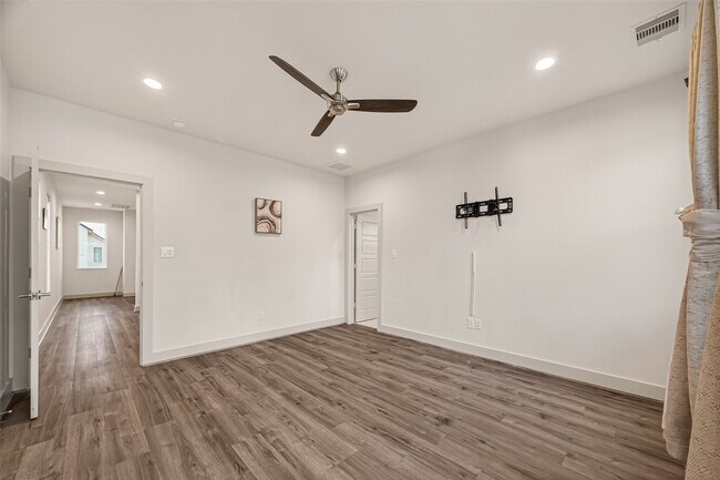 Building Photo - 4418 Bora Bora Ln