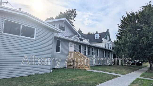 Building Photo - 4 Ten Eyck Ave