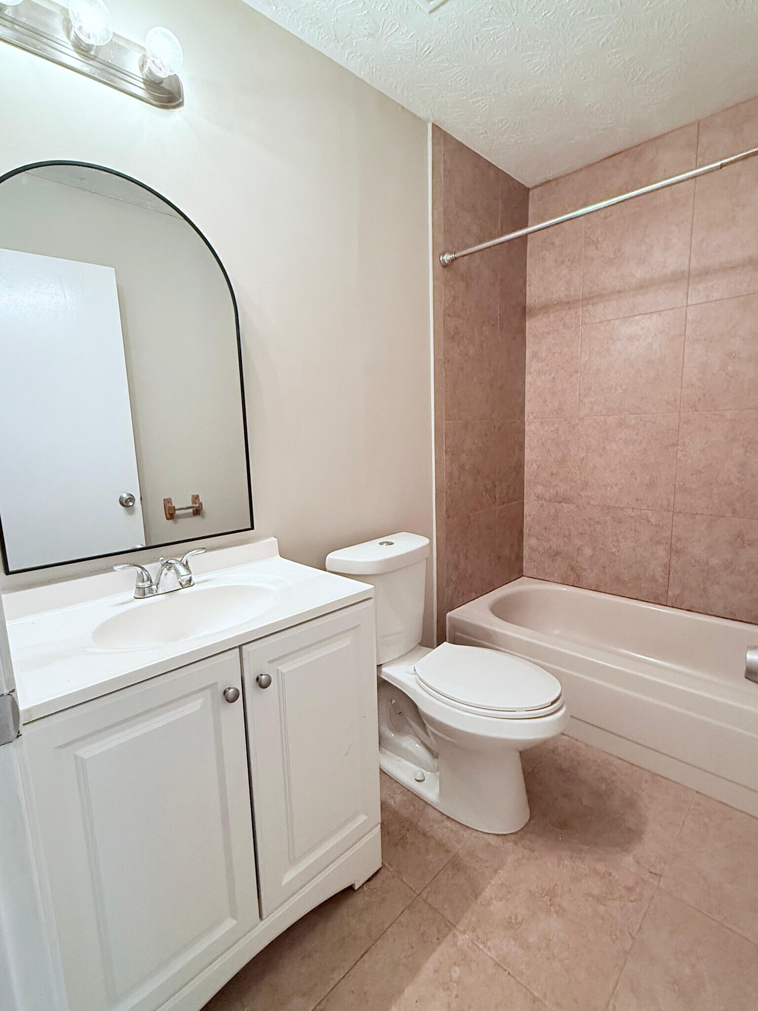 Building Photo - 5957 Sherrie Ln