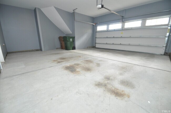 Building Photo - 5405 Cambridgeshire Loop