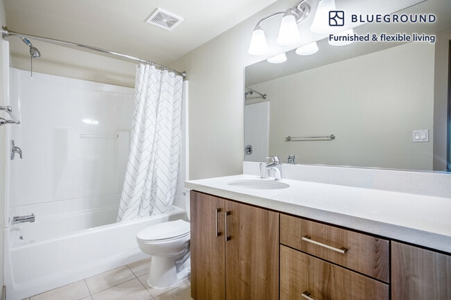 Building Photo - 13955 Tahiti Way