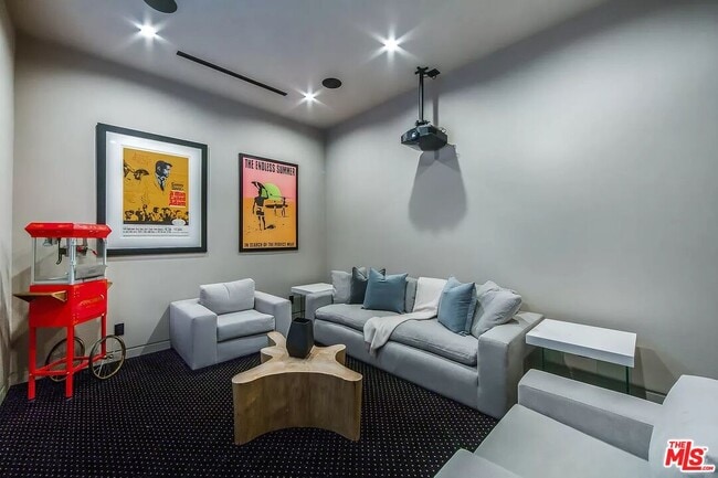 Building Photo - 723 Orlando Ave