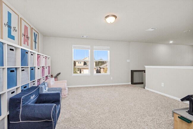 Building Photo - 18503 Sunrise Maple Dr