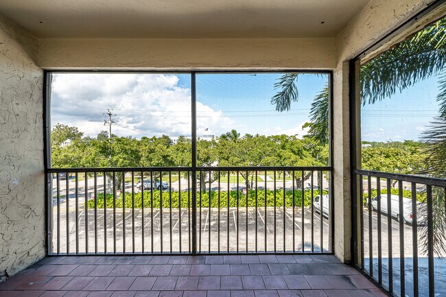 Building Photo - 251 S Cypress Rd