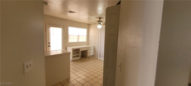 Building Photo - 6561 Avon Ct