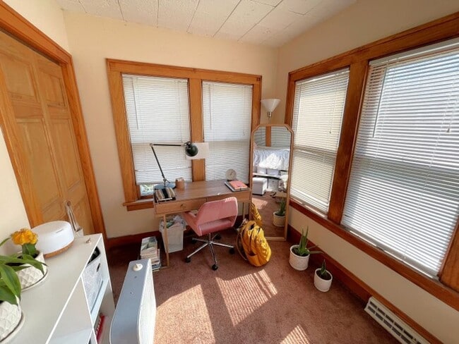 Building Photo - 1128 Bowen Ct