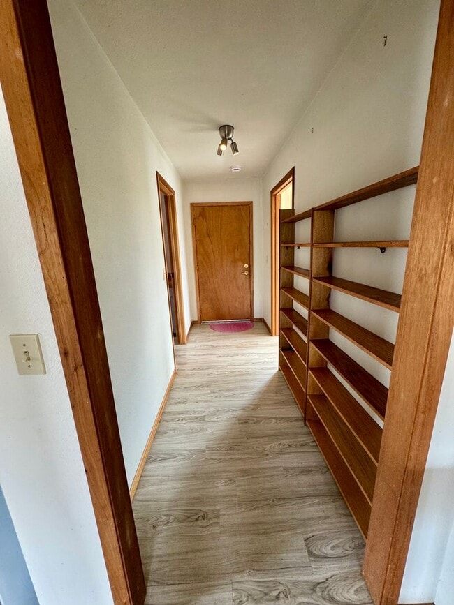 Building Photo - Ocean Park 2-Story Home, Deck with Views, Separate Living Spaces