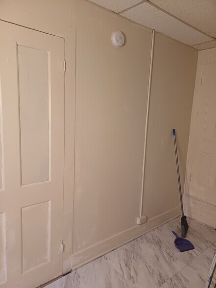 Building Photo - 603 2nd St