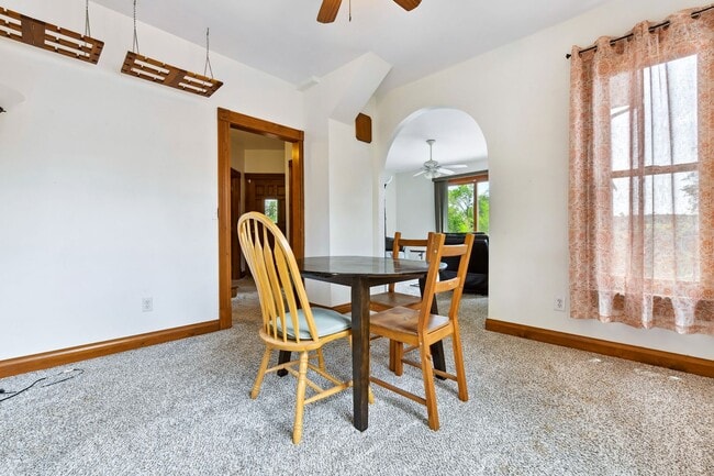 Building Photo - Charming Westside 4 Bedroom Home