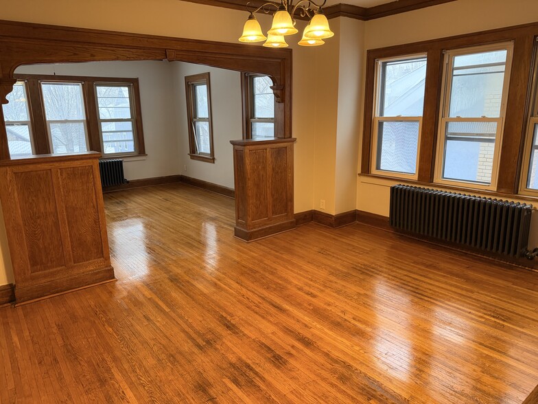 Building Photo - 808 Dayton Ave