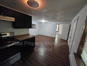 Building Photo - 933 Gillham Rd
